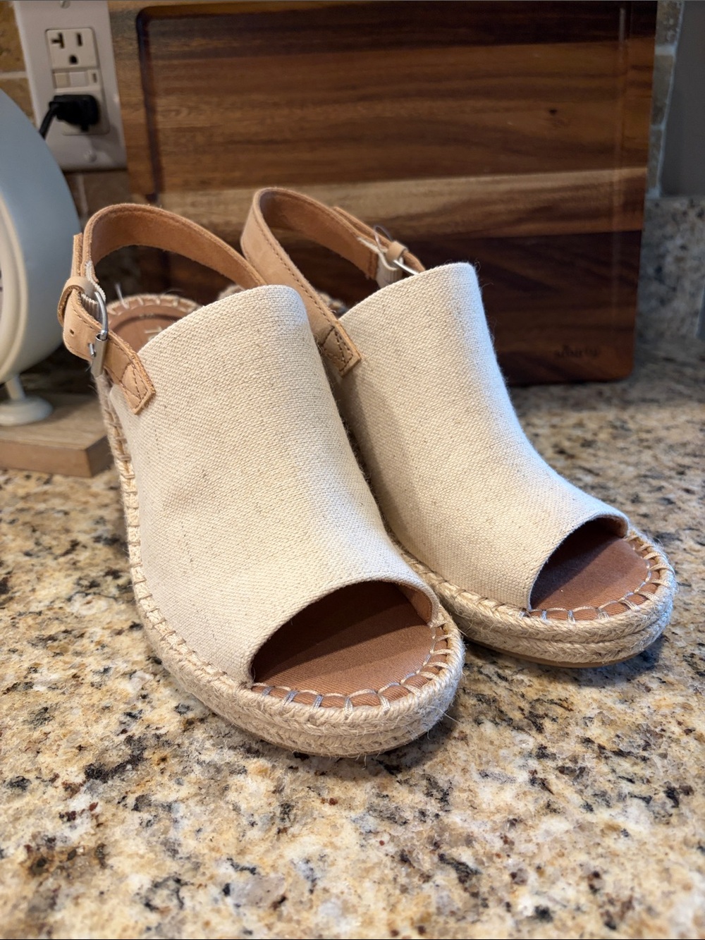 NWT TOMS Women's Monica Wedge espadrille sandals - Picture 5 of 9